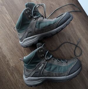 Teva Hiking Boots - Mens